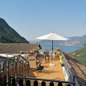 Casa Vacanze 'la Piazza' Casa vacanze Zone