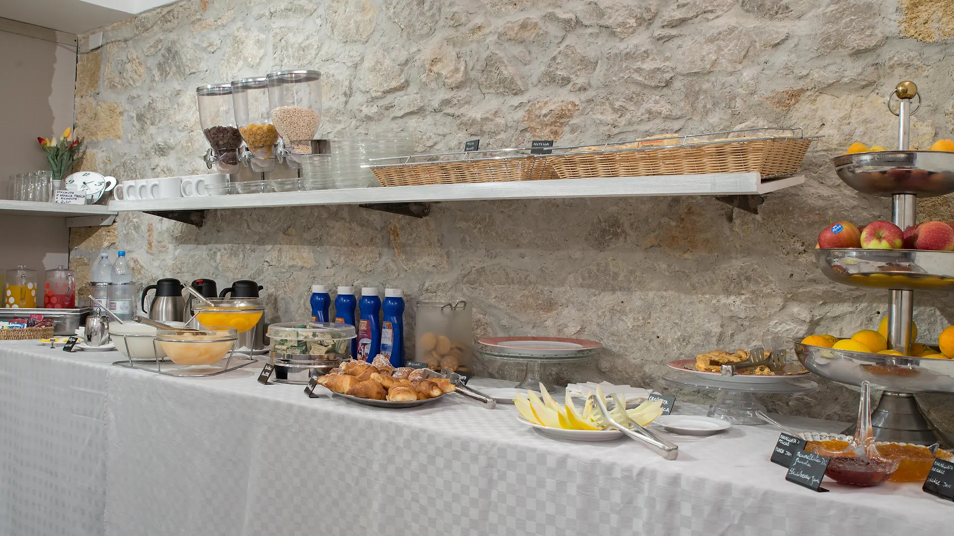 Hotel Tonic Palermo Italy